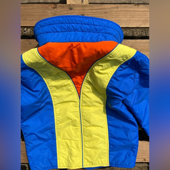 Vintage women’s bomber jacket in retro color scheme. - Picture 5 of 7